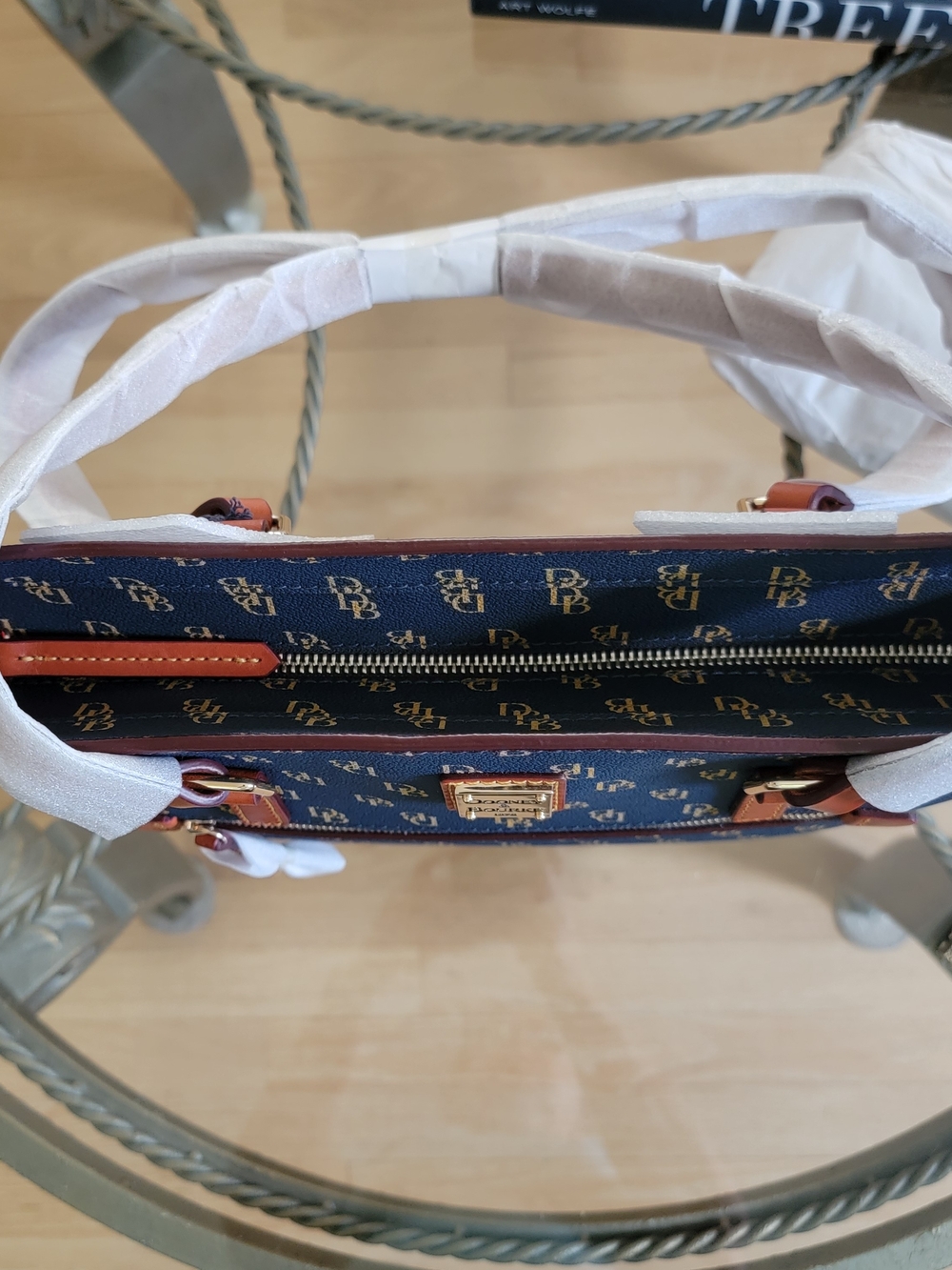 Dooney & Bourke NWT Gretta Navy Shopper Tote - Picture 10 of 12